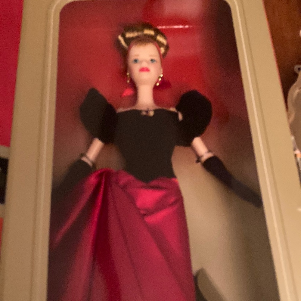 Vintage Avon Winter Splendor Barbie.
